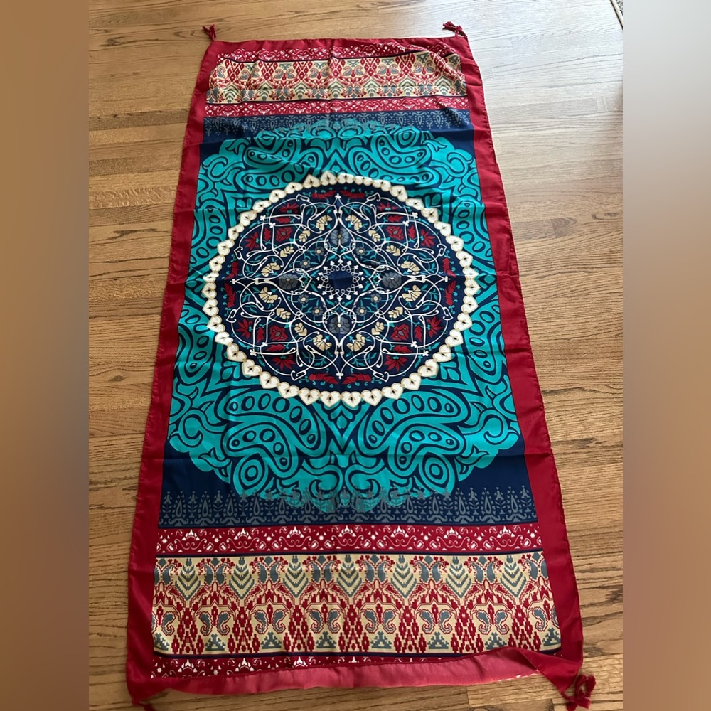 Beautiful scarf - can also be used as a wrap
70” length & 35” width